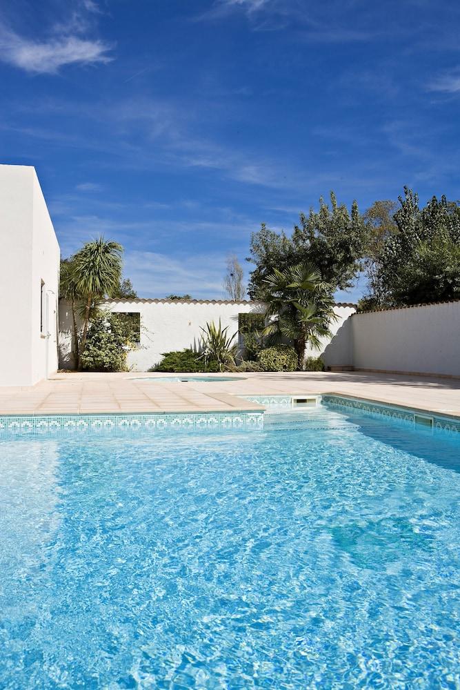 Vacanceole - Residence Carre Marine Мандельё-ла-Напуль Экстерьер фото