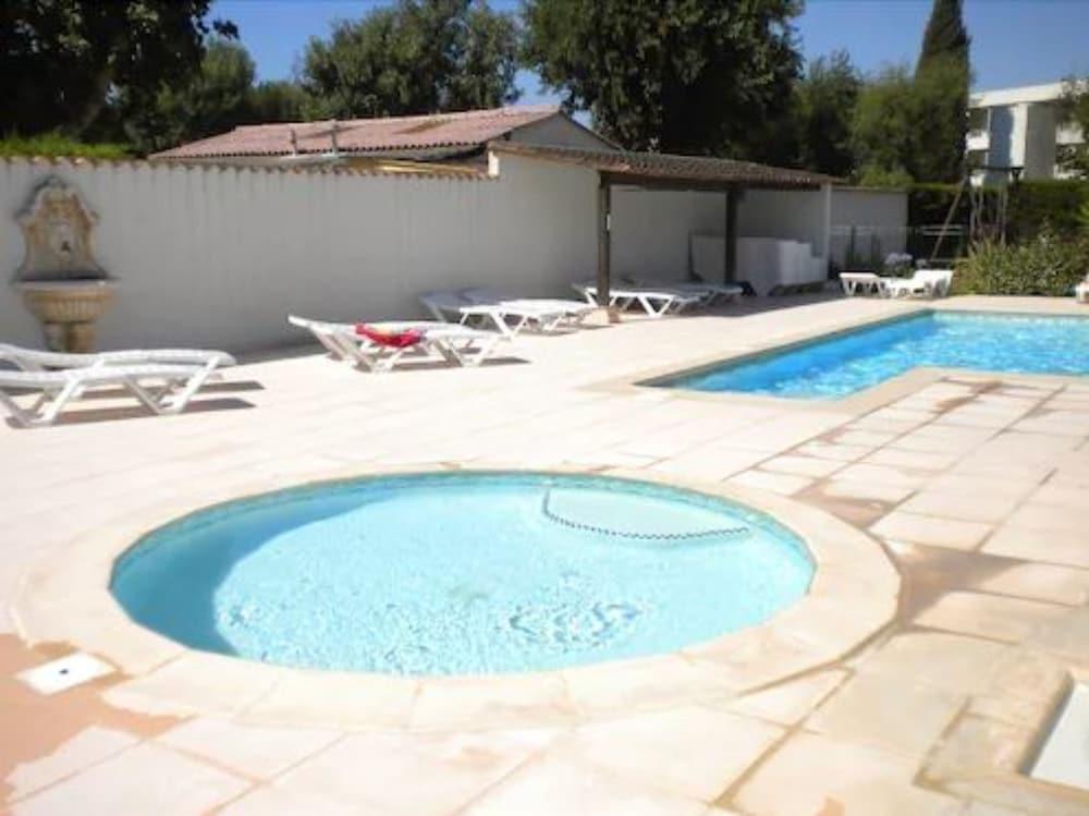 Vacanceole - Residence Carre Marine Мандельё-ла-Напуль Экстерьер фото