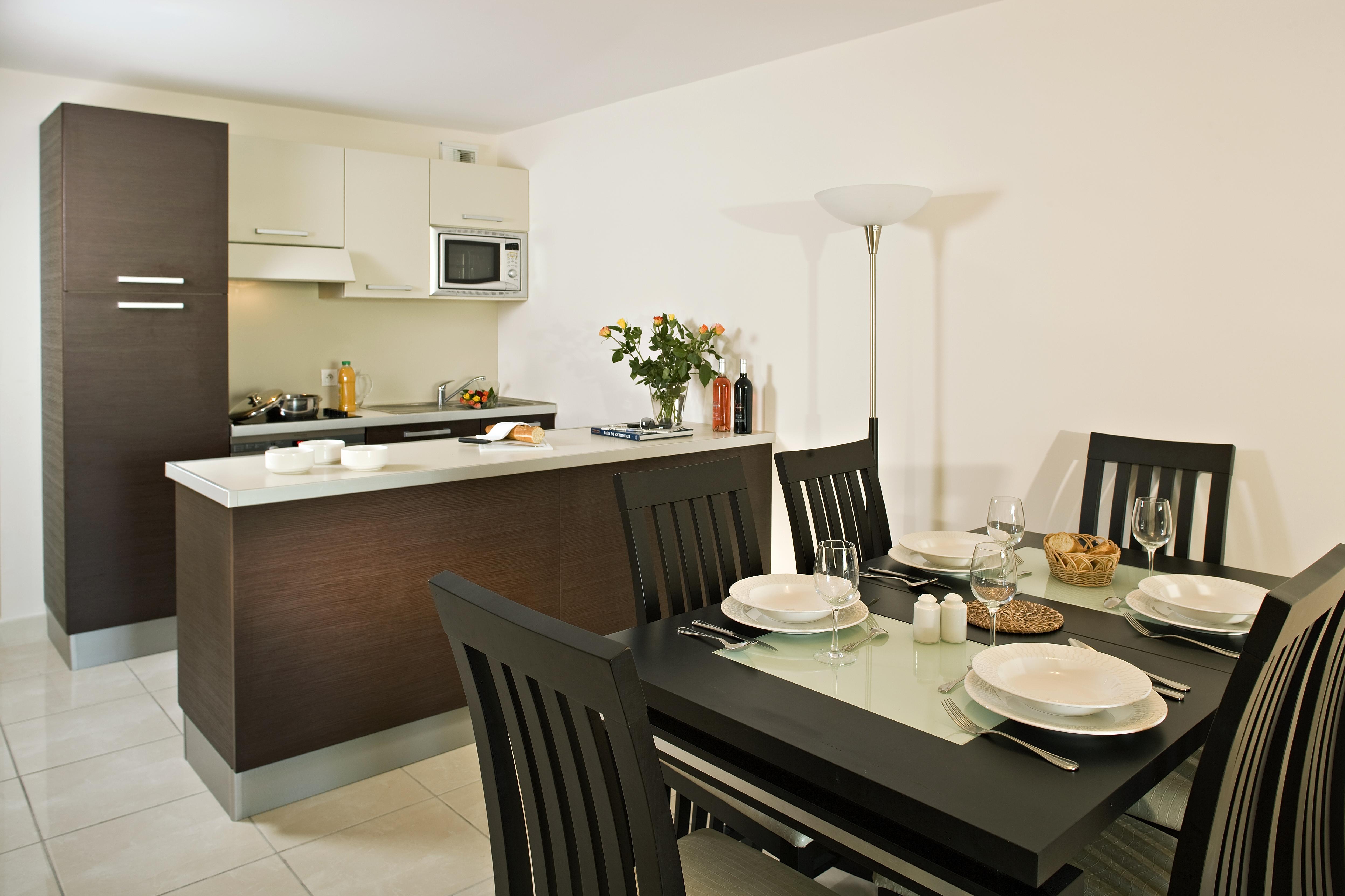 Vacanceole - Residence Carre Marine Мандельё-ла-Напуль Экстерьер фото