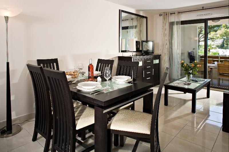 Vacanceole - Residence Carre Marine Мандельё-ла-Напуль Экстерьер фото